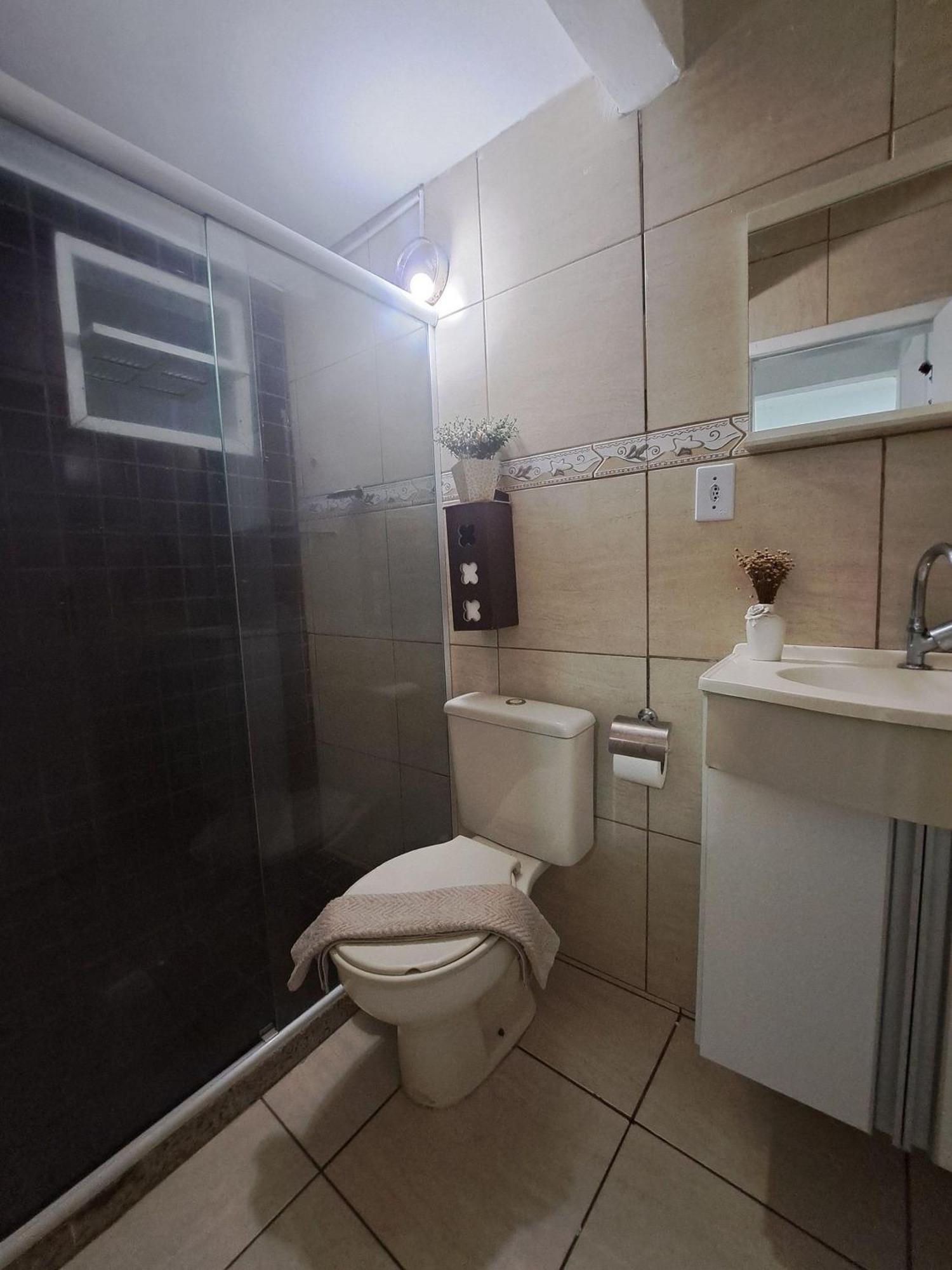 Casa 2qts Vaga Centro 5 Min *